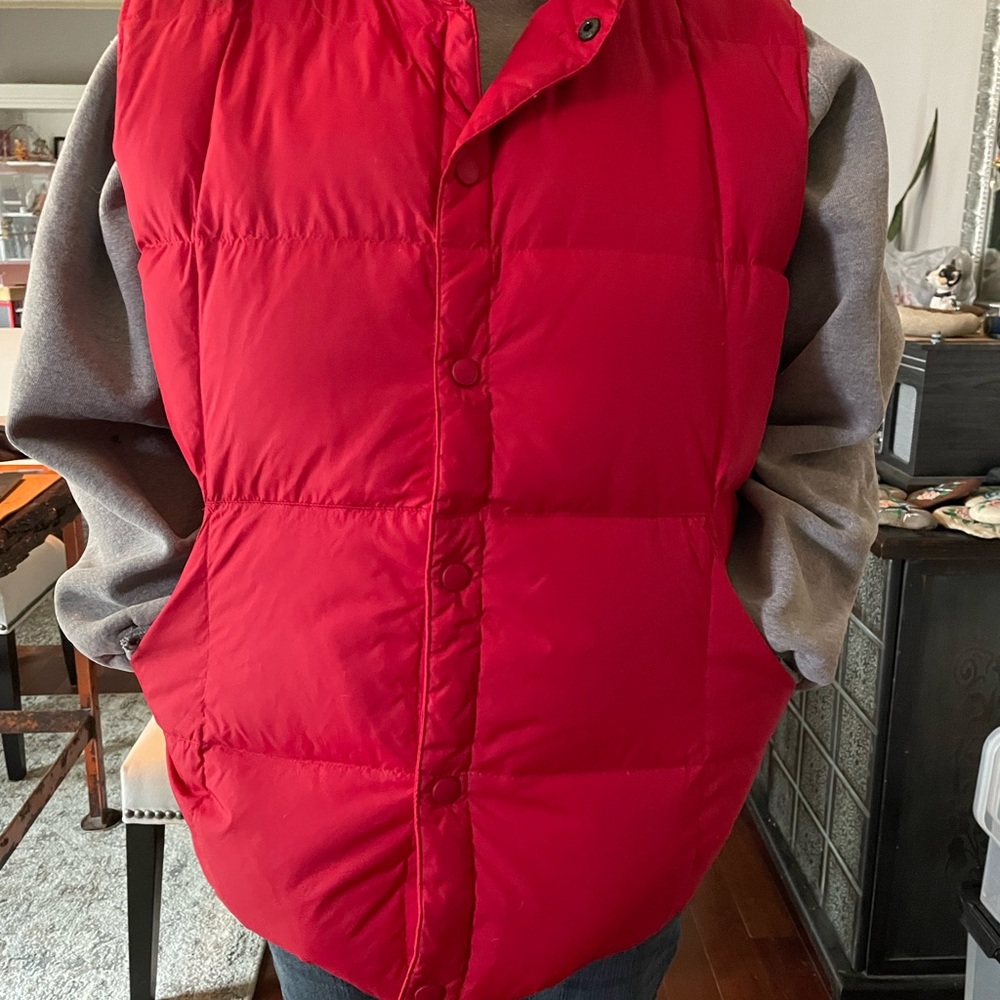 NWOT LANDS END, 70%goosedown, 30% feathers. Gorgeous red- perfect for late fall.